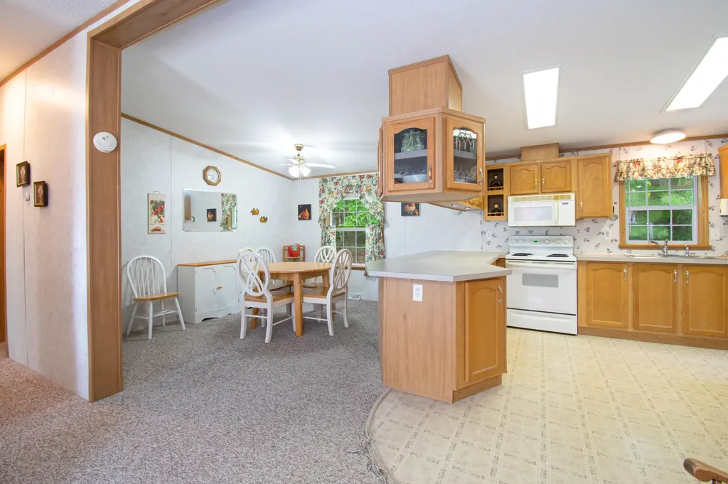 39 Town & Country Drive Lisbon ME 04250