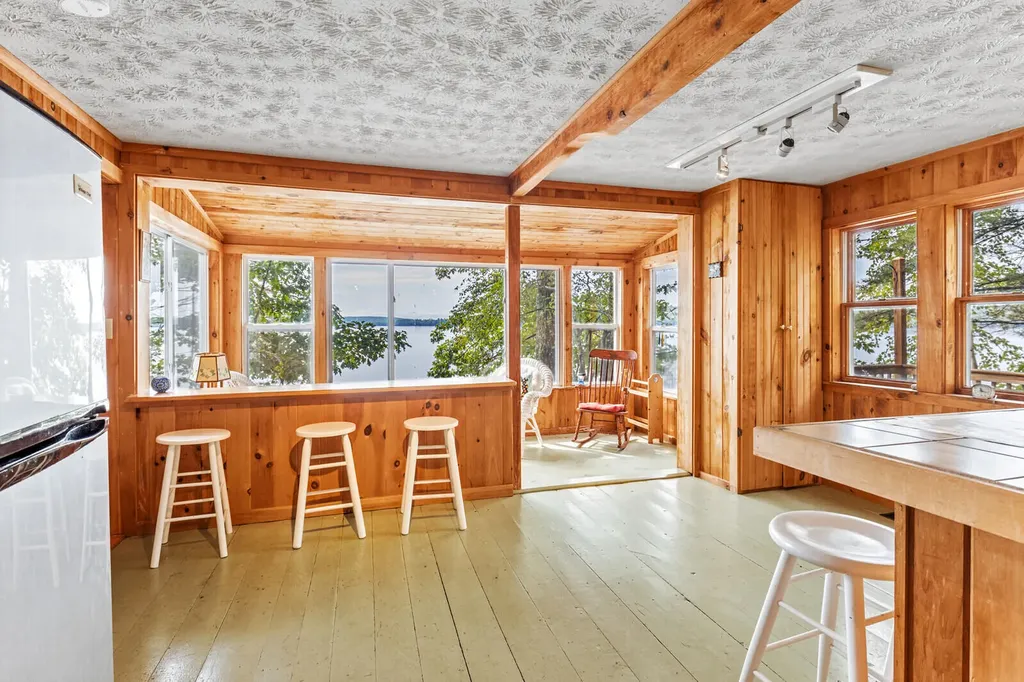 24 Yvonne Lane Smithfield ME 04978
