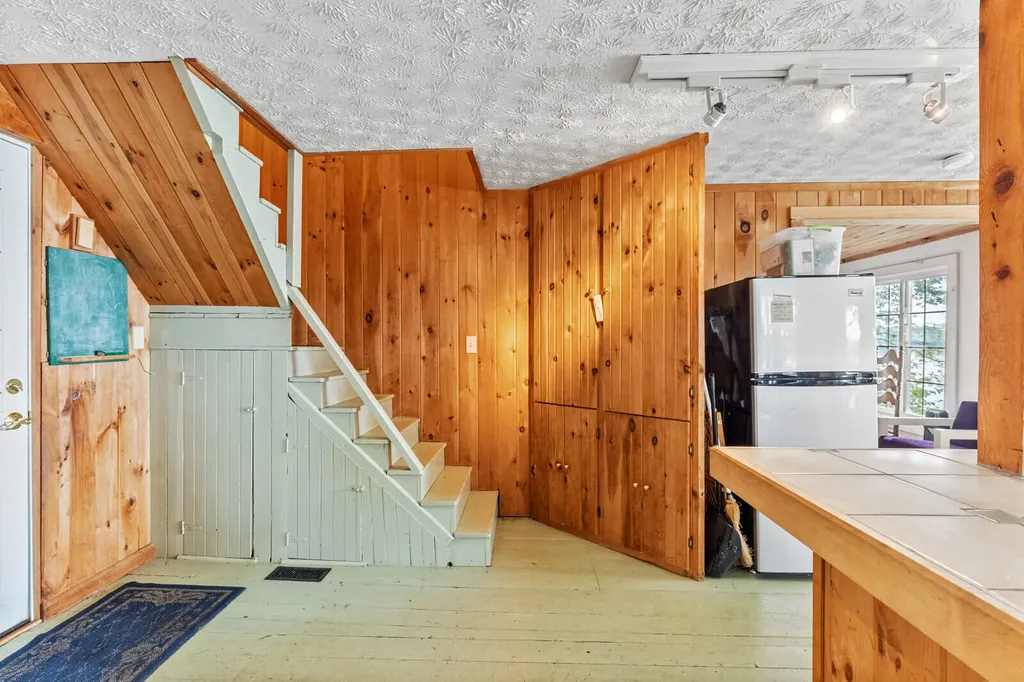 24 Yvonne Lane Smithfield ME 04978