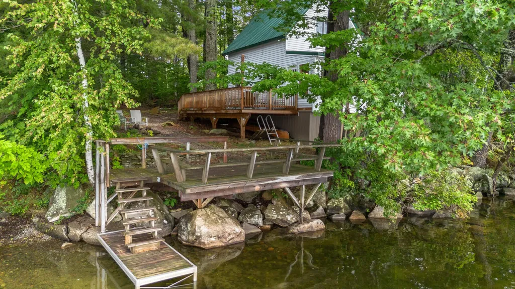 24 Yvonne Lane Smithfield ME 04978