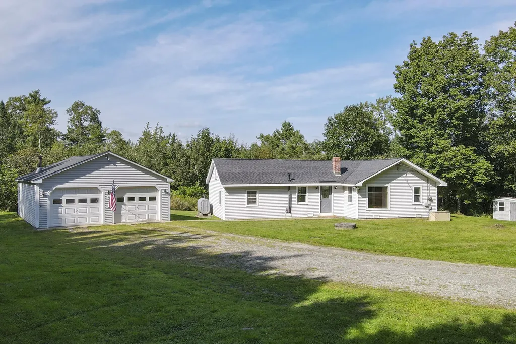 225 Sidelinger Road Union ME 04862