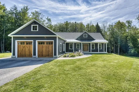 18 Nichols Drive Raymond ME 04071