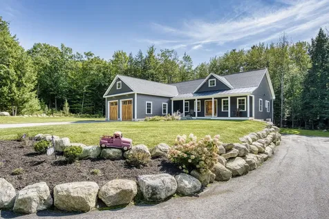 18 Nichols Drive Raymond ME 04071