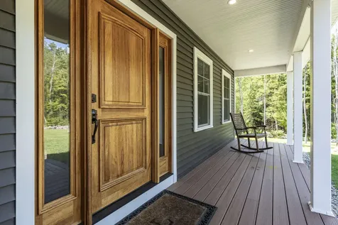 18 Nichols Drive Raymond ME 04071