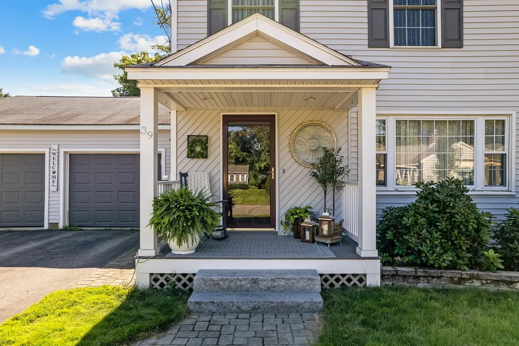 39 Weymouth Street Saco ME 04072
