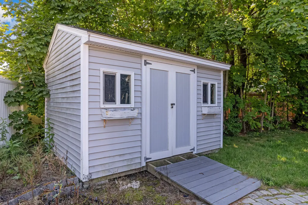 39 Weymouth Street Saco ME 04072