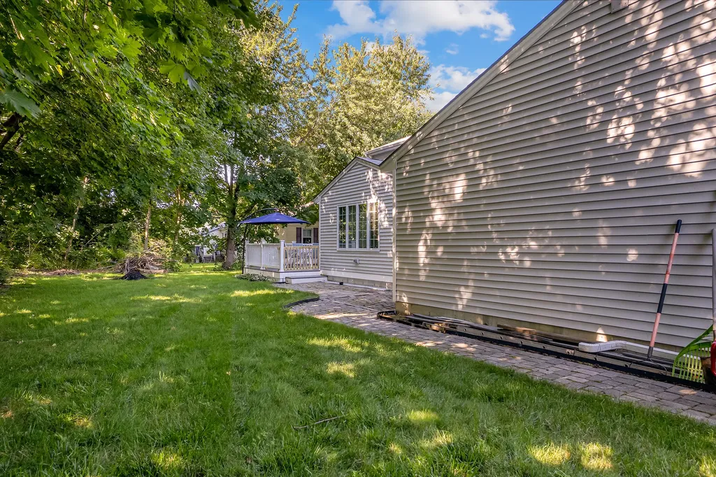 39 Weymouth Street Saco ME 04072