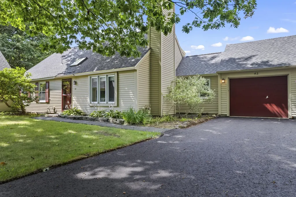 42 Willow Grove Road Brunswick ME 04011
