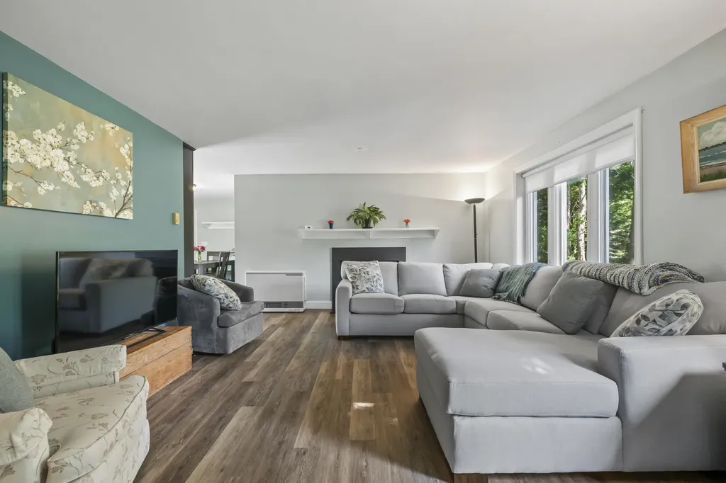 42 Willow Grove Road Brunswick ME 04011