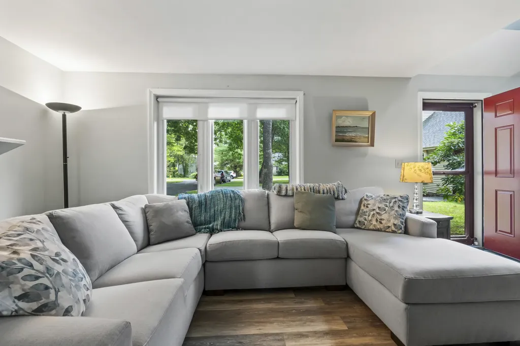 42 Willow Grove Road Brunswick ME 04011