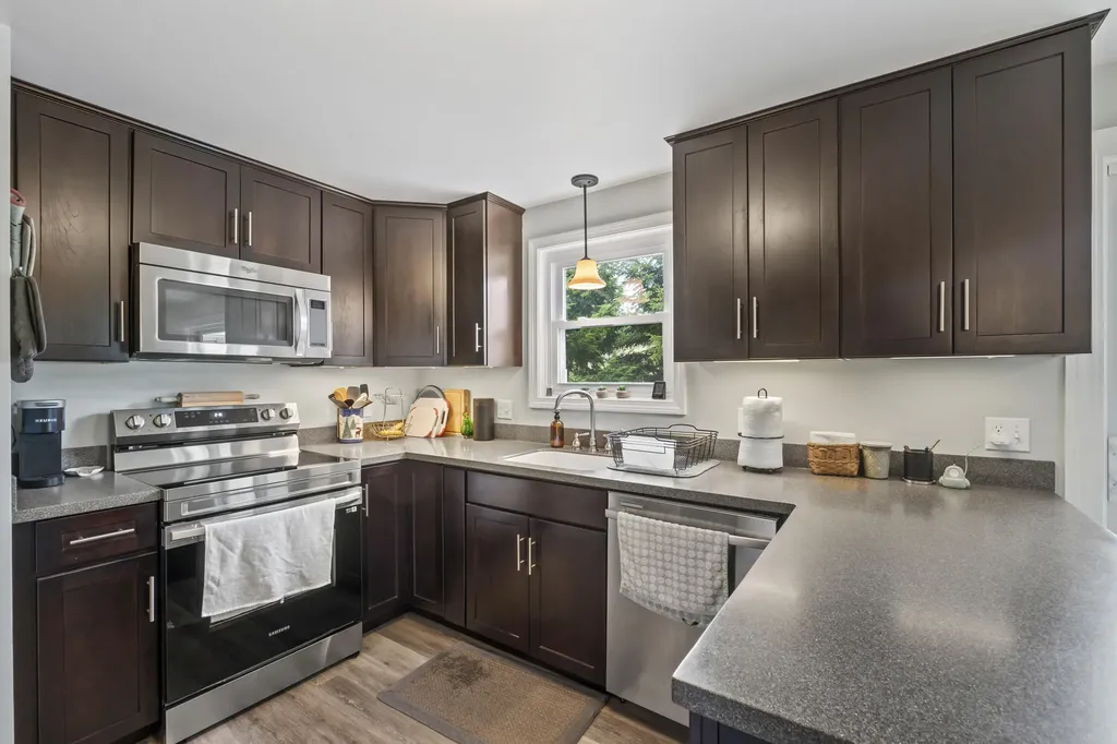 42 Willow Grove Road Brunswick ME 04011