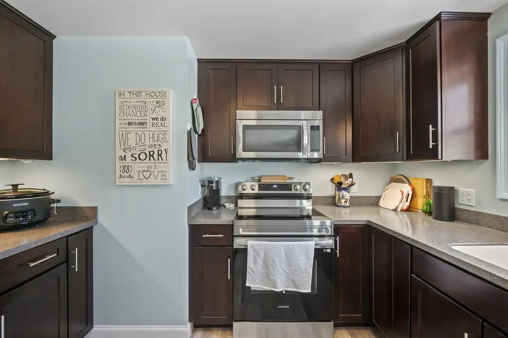42 Willow Grove Road Brunswick ME 04011