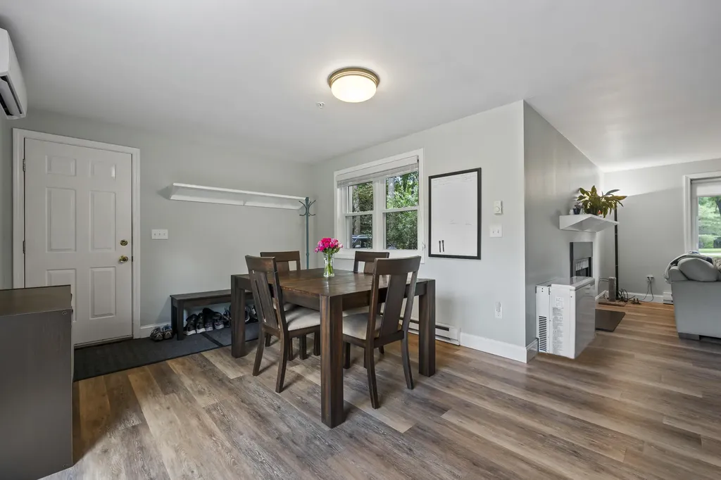 42 Willow Grove Road Brunswick ME 04011