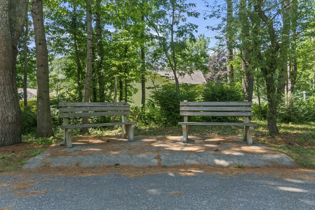 42 Willow Grove Road Brunswick ME 04011