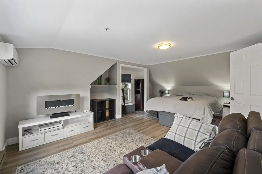 42 Willow Grove Road Brunswick ME 04011