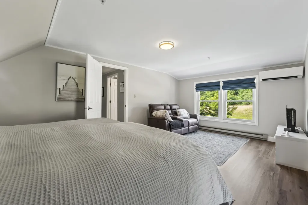 42 Willow Grove Road Brunswick ME 04011