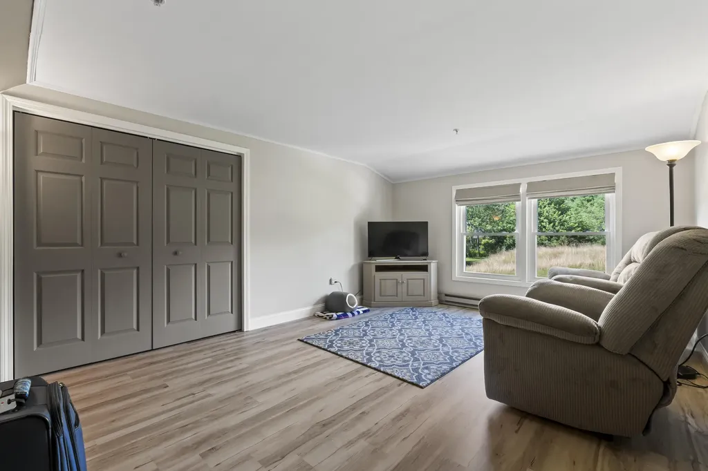 42 Willow Grove Road Brunswick ME 04011