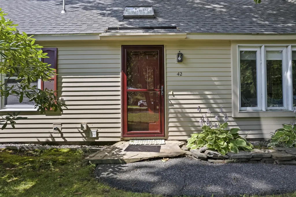 42 Willow Grove Road Brunswick ME 04011