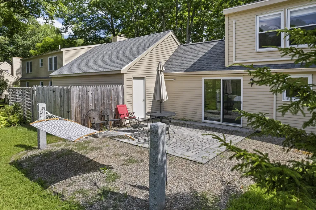 42 Willow Grove Road Brunswick ME 04011