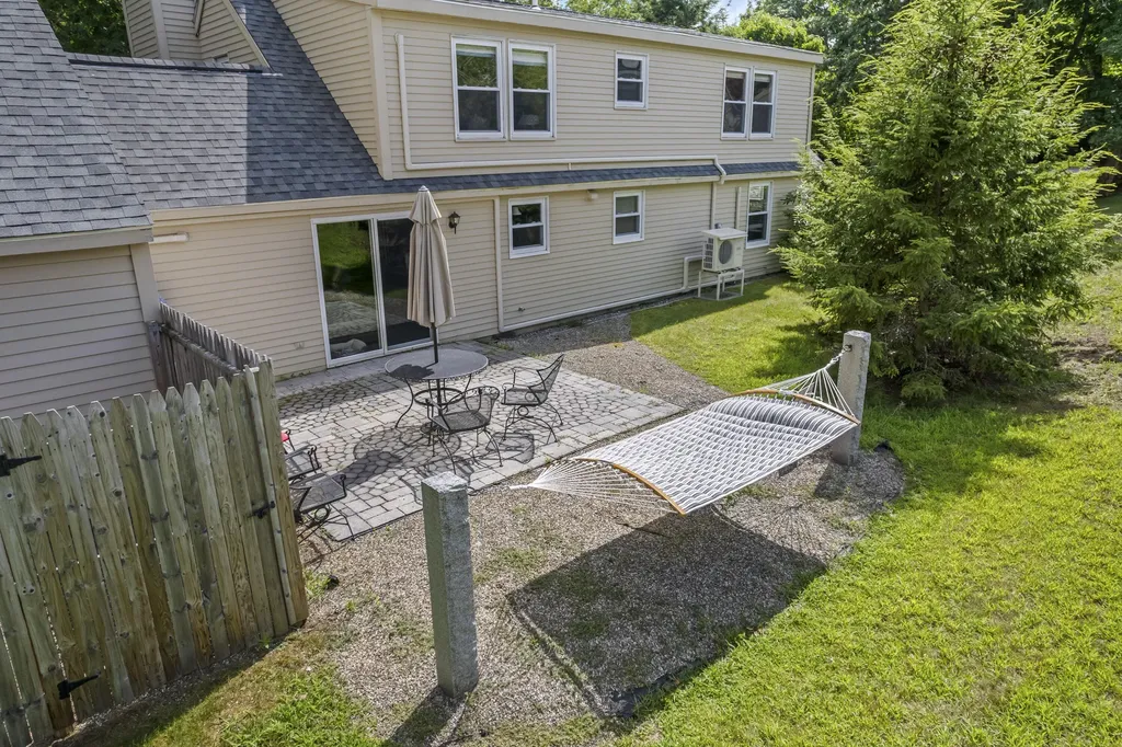 42 Willow Grove Road Brunswick ME 04011