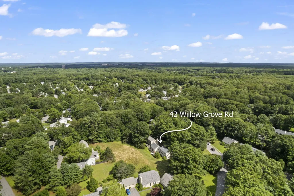 42 Willow Grove Road Brunswick ME 04011