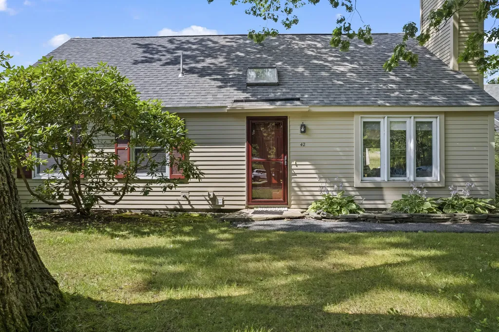 42 Willow Grove Road Brunswick ME 04011