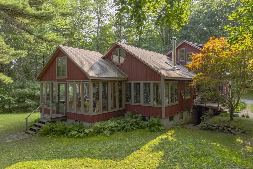32 Fox Run Lamoine ME 04605