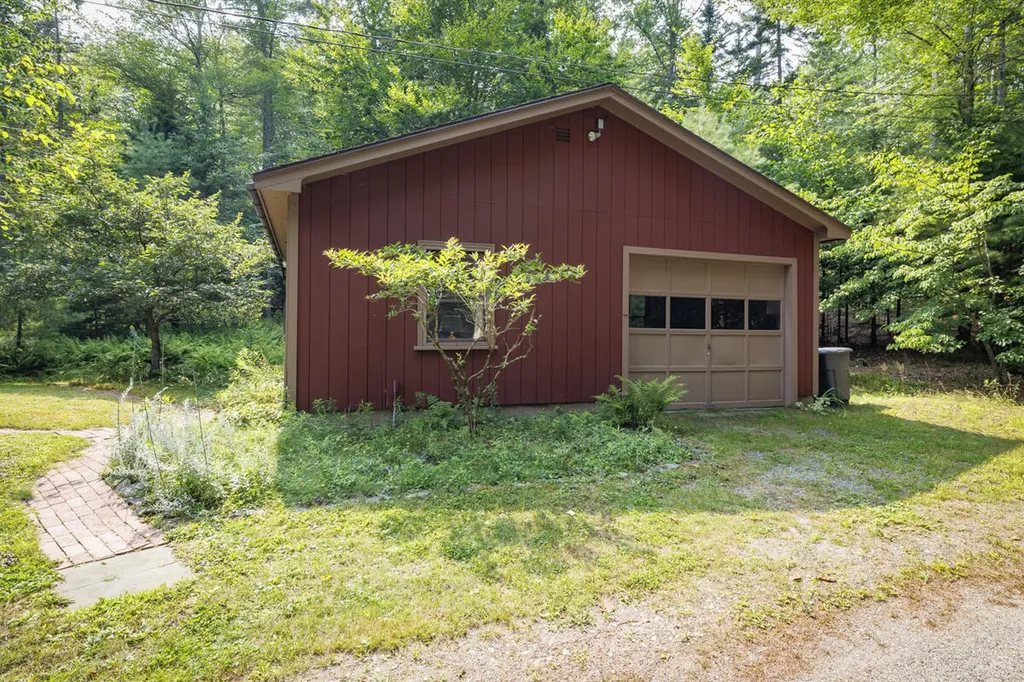 32 Fox Run Lamoine ME 04605