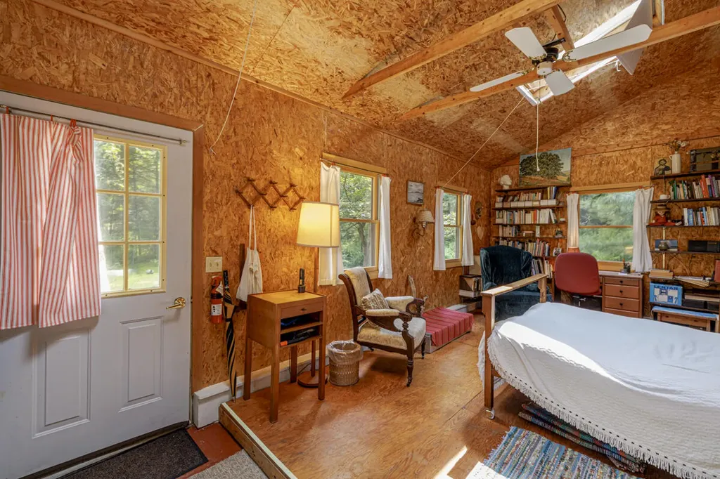32 Fox Run Lamoine ME 04605