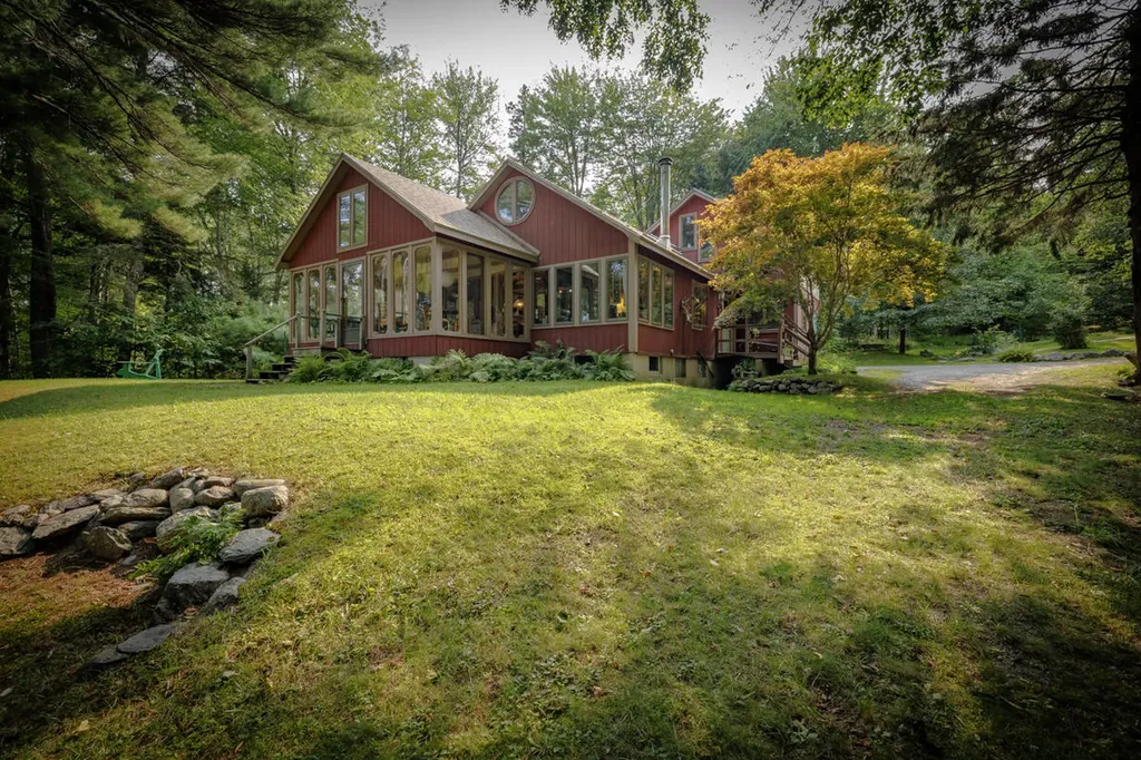 32 Fox Run Lamoine ME 04605