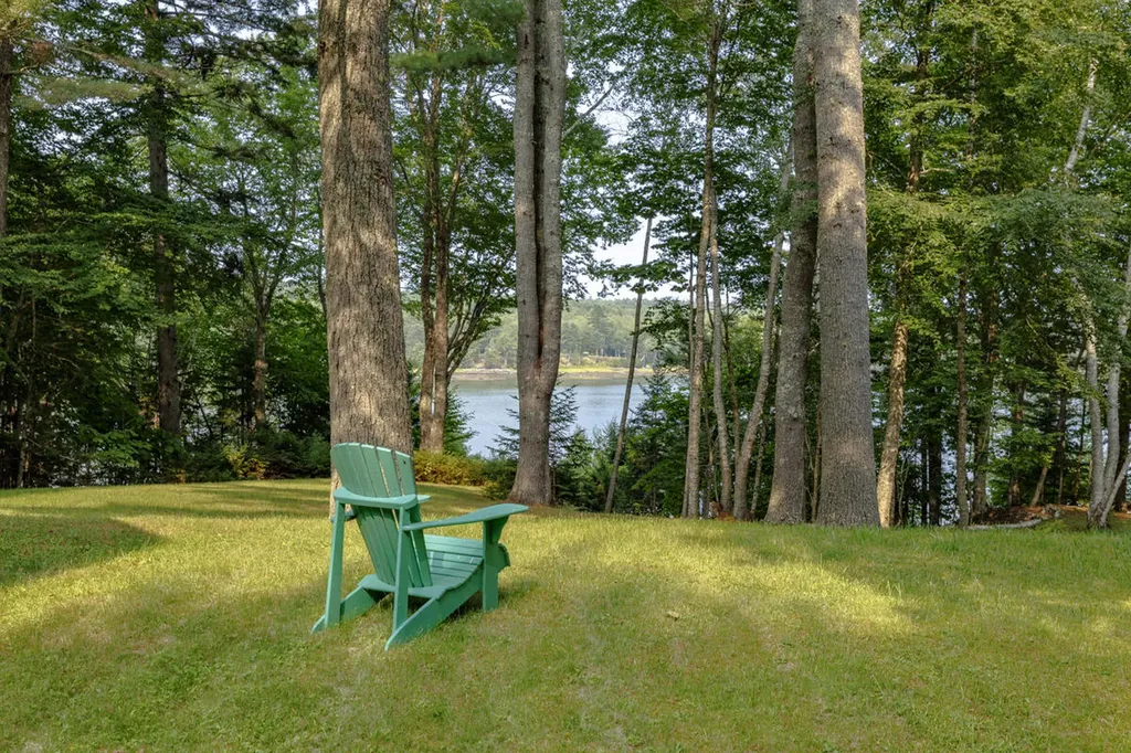 32 Fox Run Lamoine ME 04605