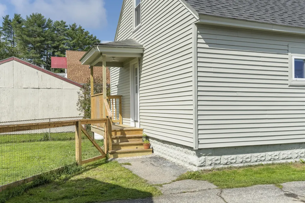 858 Minot Avenue Auburn ME 04210