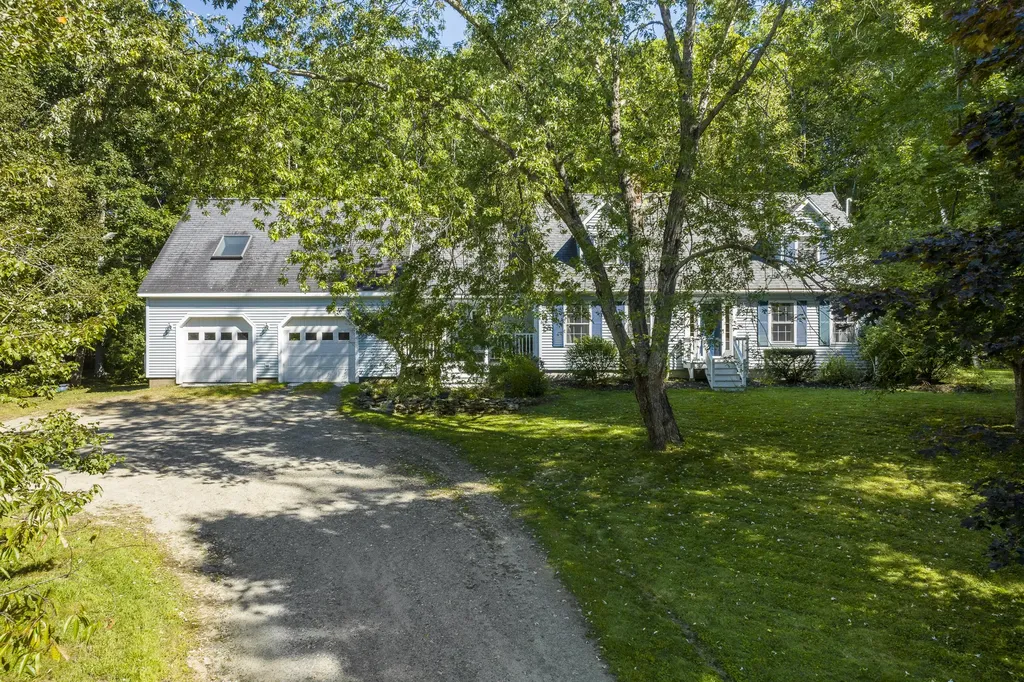 67 Headgate Road Damariscotta ME 04543