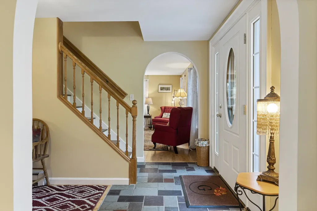 67 Headgate Road Damariscotta ME 04543
