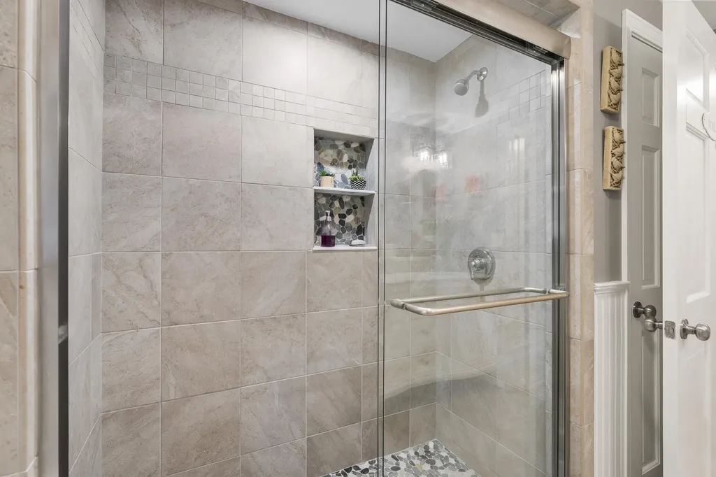 67 Headgate Road Damariscotta ME 04543
