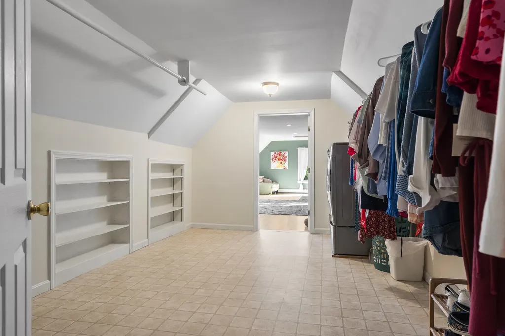 67 Headgate Road Damariscotta ME 04543