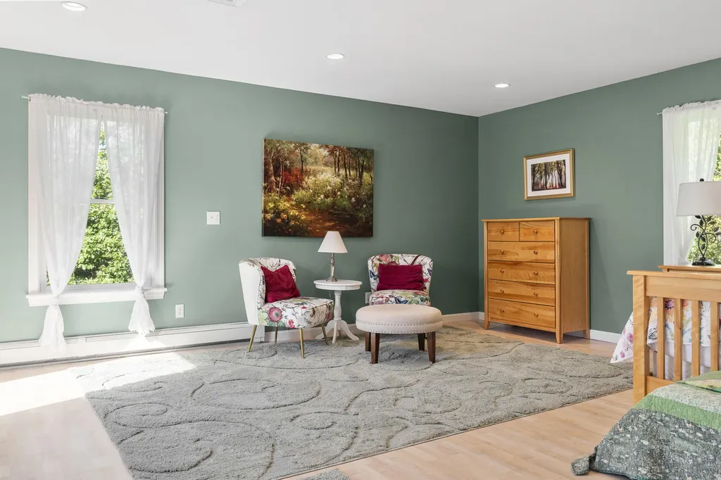 67 Headgate Road Damariscotta ME 04543