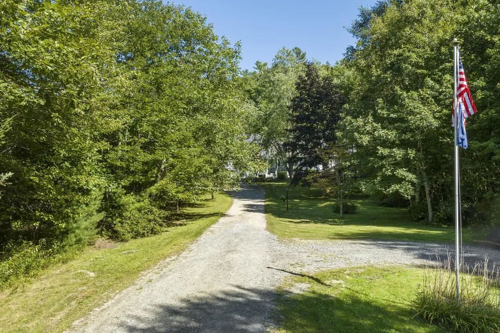 67 Headgate Road Damariscotta ME 04543