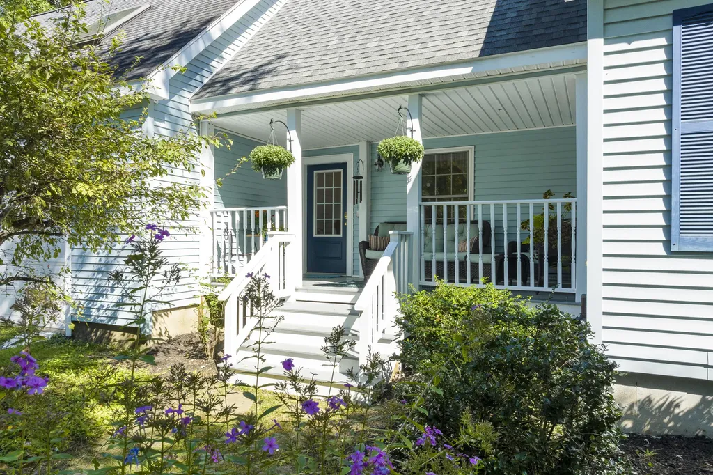 67 Headgate Road Damariscotta ME 04543