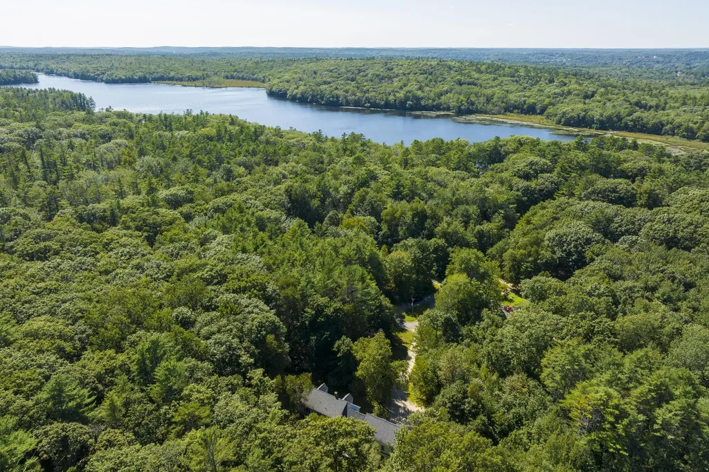 67 Headgate Road Damariscotta ME 04543