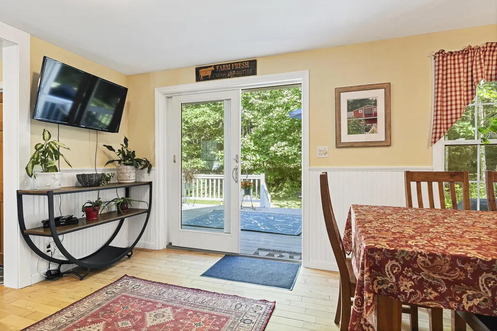 67 Headgate Road Damariscotta ME 04543