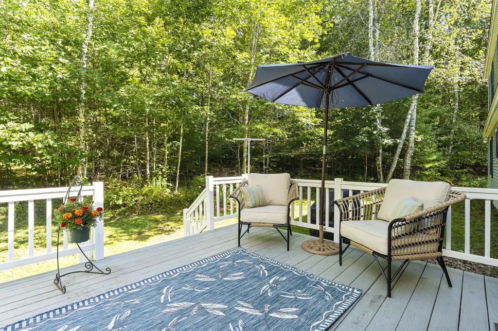 67 Headgate Road Damariscotta ME 04543