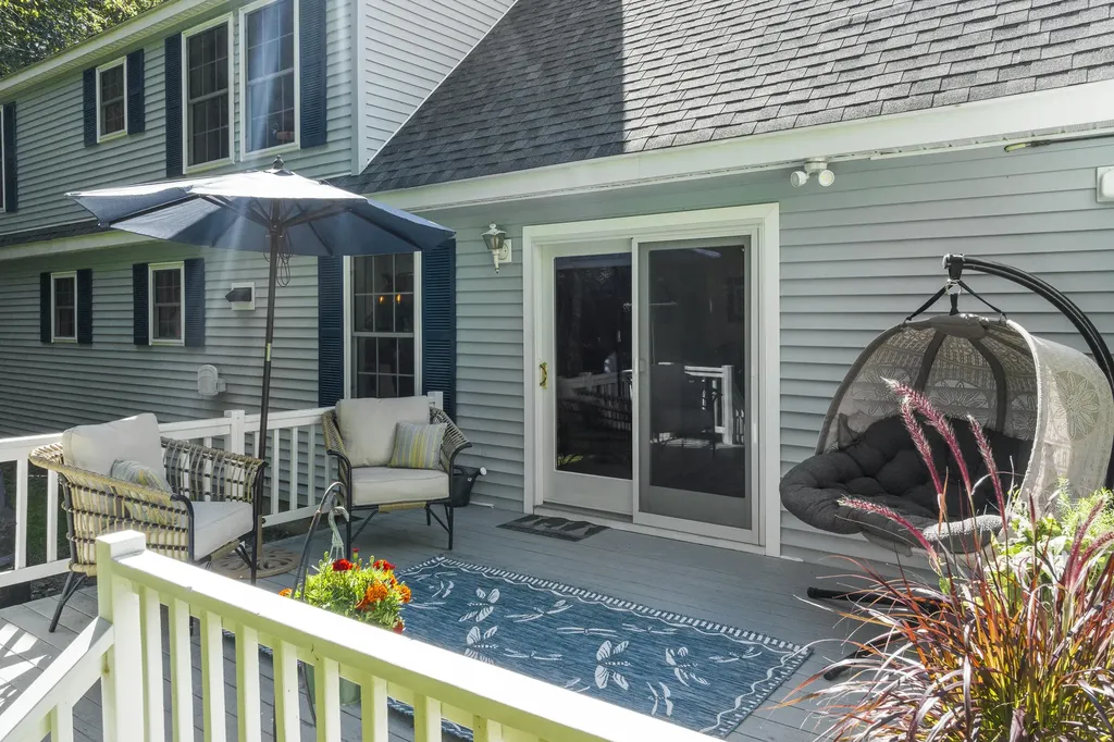 67 Headgate Road Damariscotta ME 04543