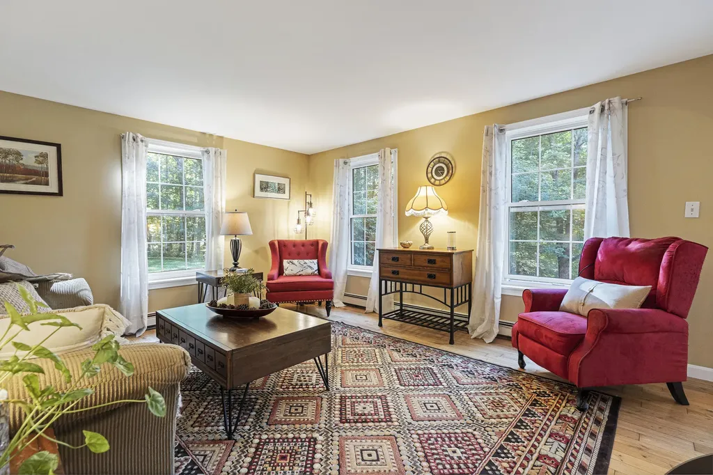 67 Headgate Road Damariscotta ME 04543