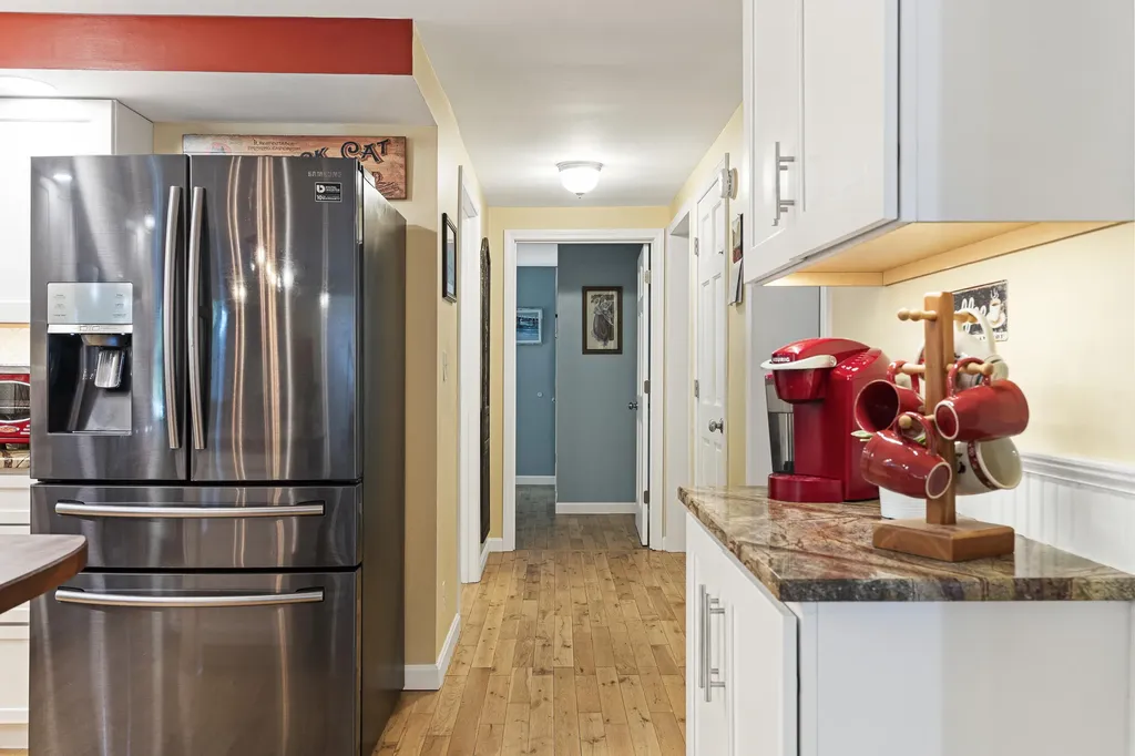 67 Headgate Road Damariscotta ME 04543