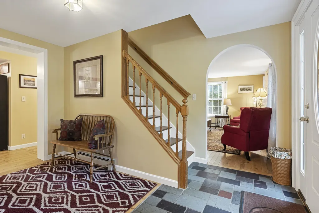 67 Headgate Road Damariscotta ME 04543