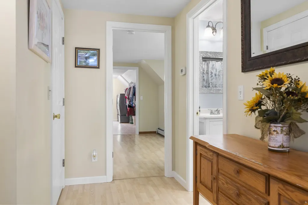 67 Headgate Road Damariscotta ME 04543