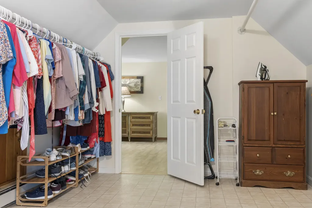 67 Headgate Road Damariscotta ME 04543