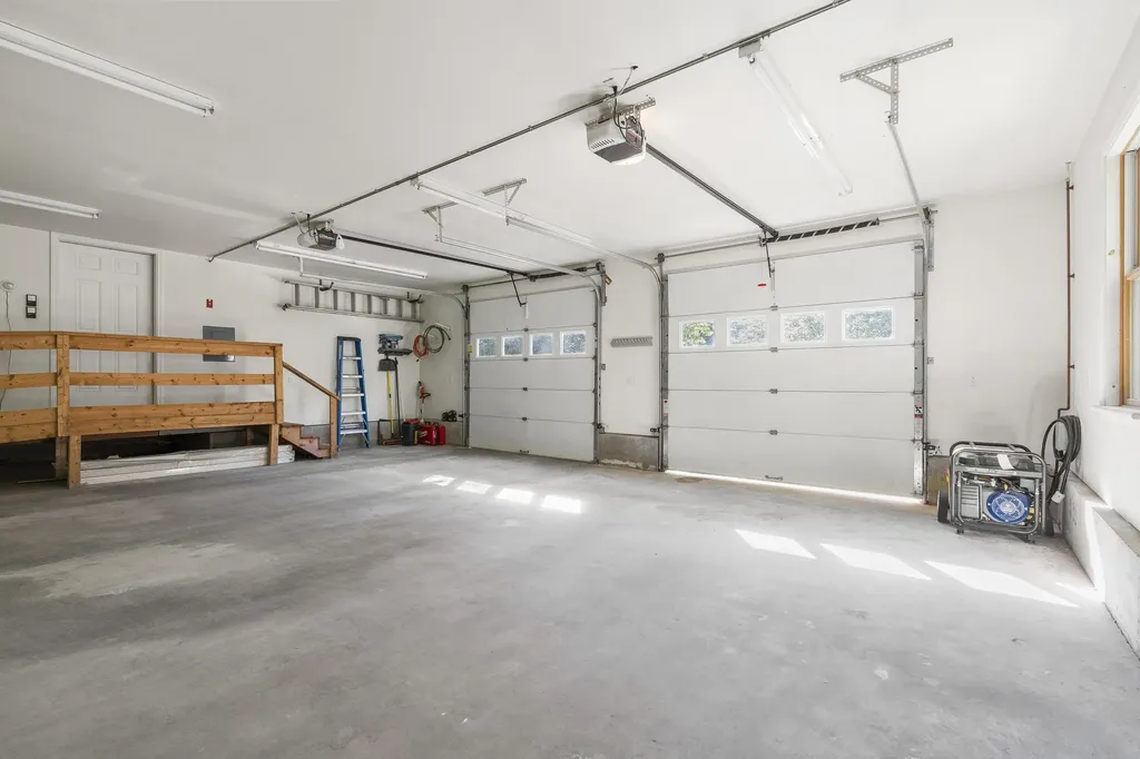 67 Headgate Road Damariscotta ME 04543