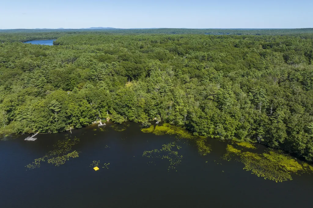 67 Headgate Road Damariscotta ME 04543